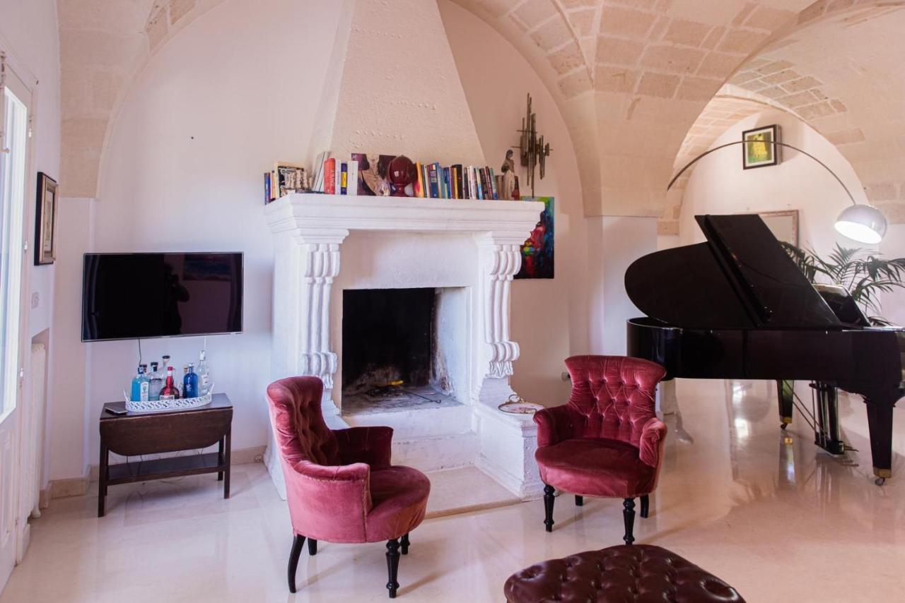 Villa Encantamiento - Dimora Gelsomino - Masseria Storica Nel Cuore Della Puglia Con Piscina Latiano Exterior photo
